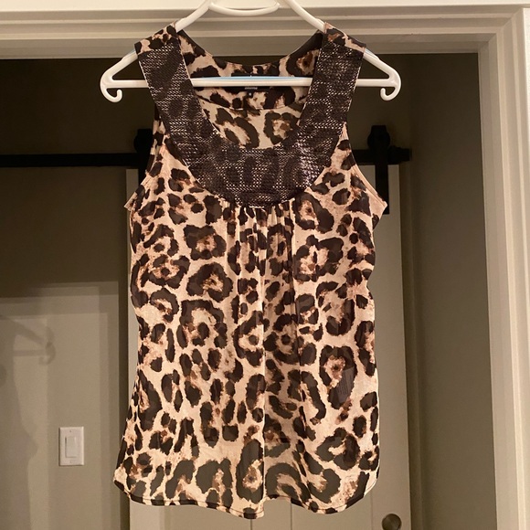 2 for $15 💥 Sheer Leopard Tank Top 🐆 - Picture 1 of 8